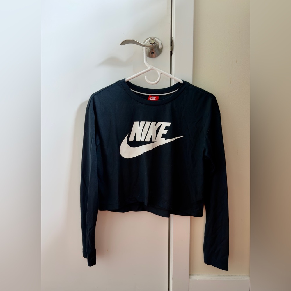 Nike Sportswear Essential Long Sleeve Crop Top